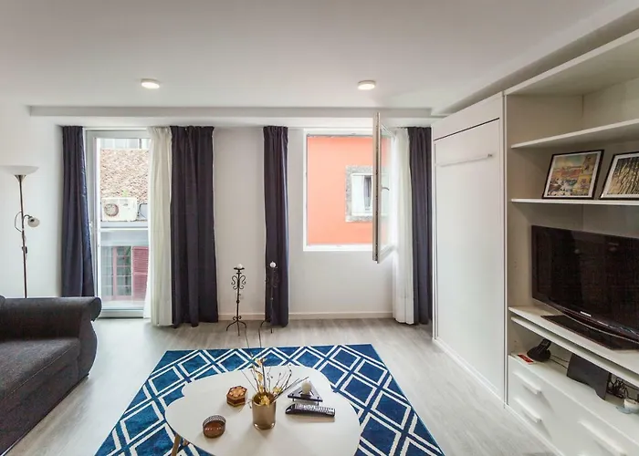 Atlantic Downtown - Free Parking ポンタ・デルガダ