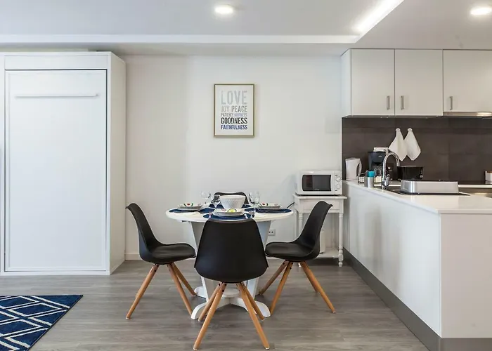 Atlantic Downtown - Free Parking Apartment